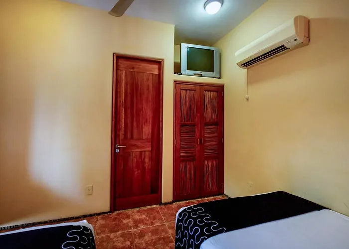 Capital Ohotel Cuamatzi 2* Zihuatanejo